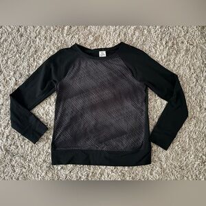 Under Armour Semi-fitted Women’s Long Sleeve Top Black Medium Athletic Top